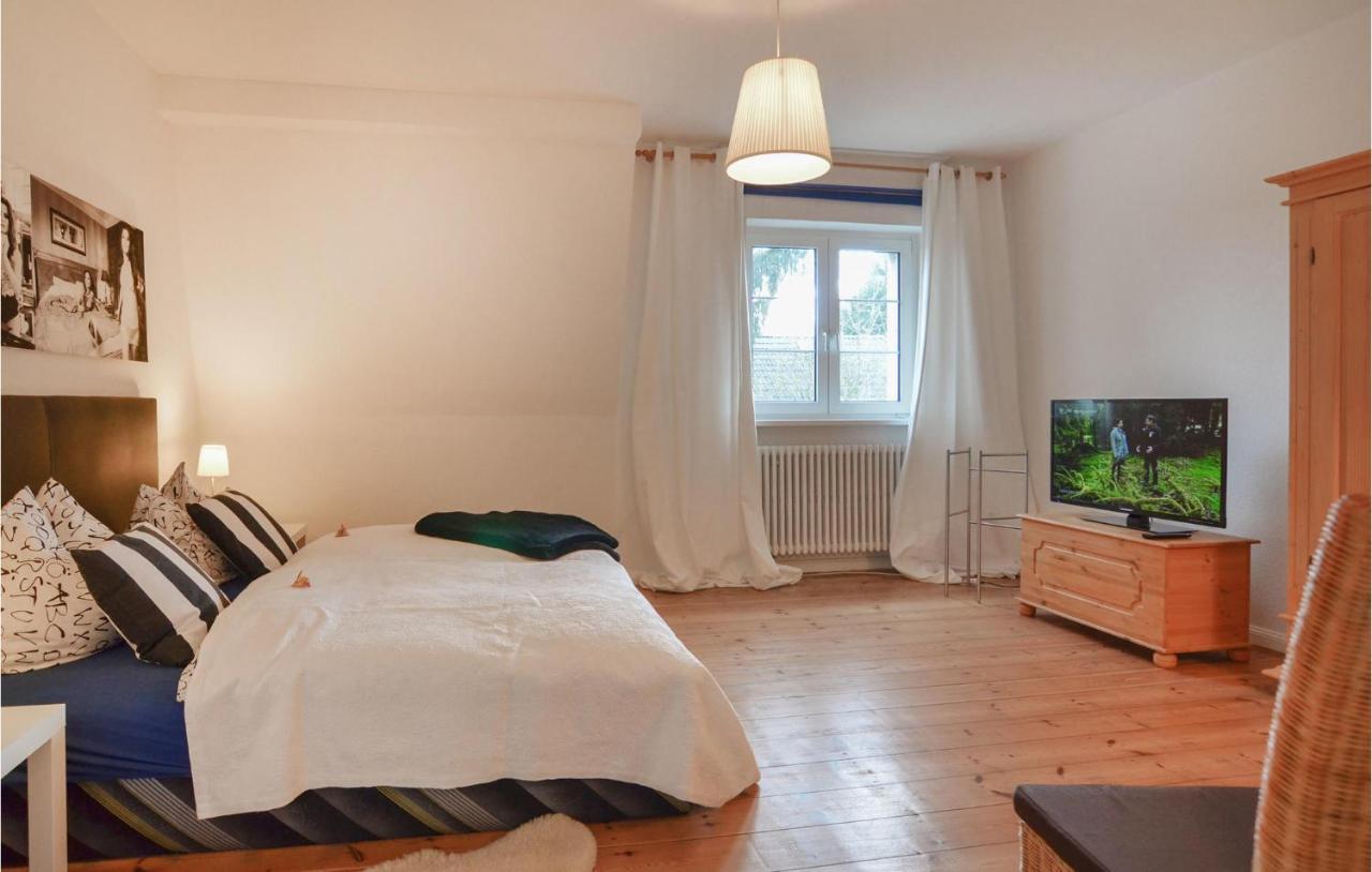 2 Bedroom Lovely Home In Берлин Екстериор снимка